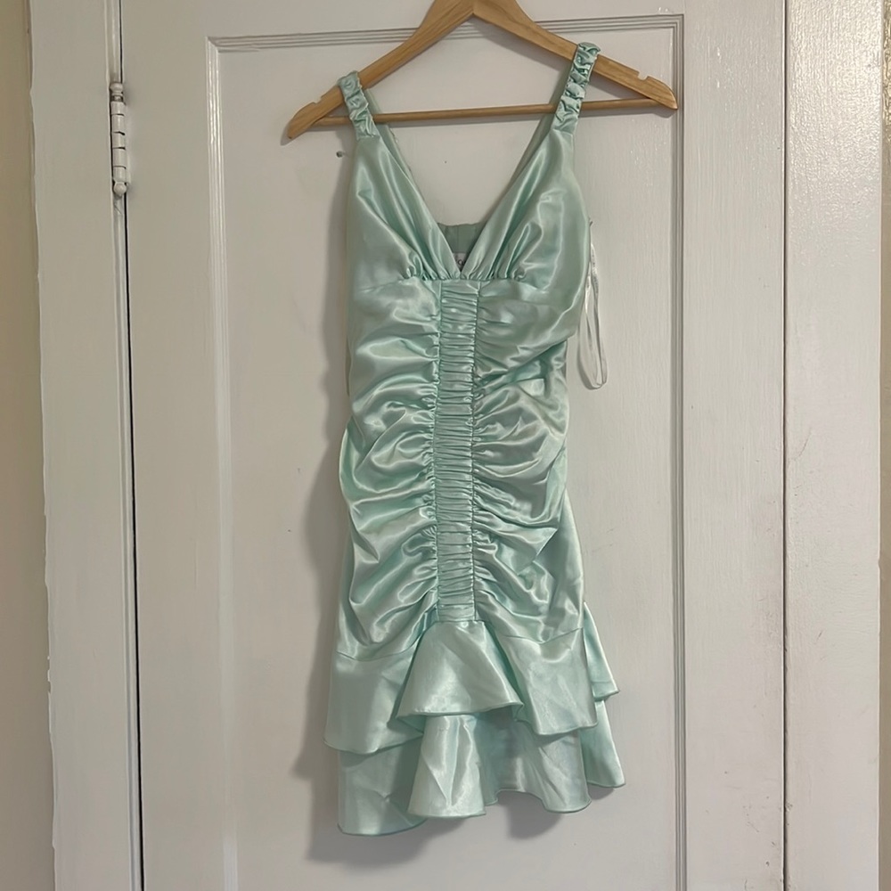 Size 4 scrunchy teal prom dress